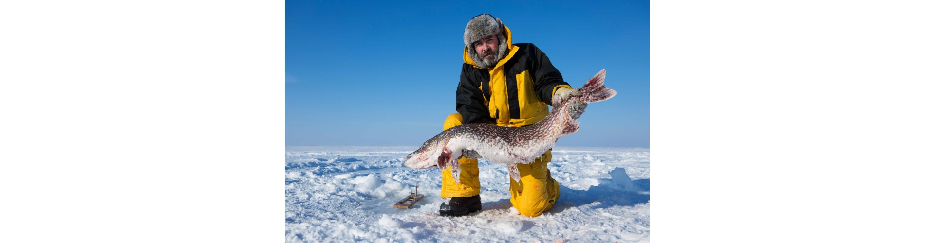 Тепло и функциональность: Оценка технологий в зимней рыболовной одежде
